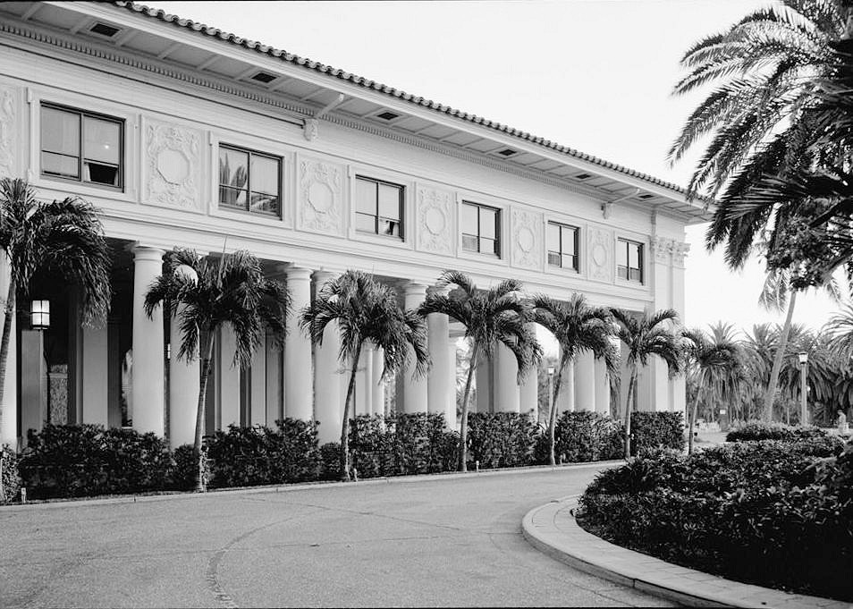 The Breakers Hotel, Palm Beach Florida 1972 VIEW OF SOUTH PAVILION FROM WEST