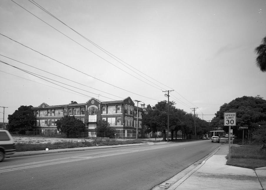 George Washington Junior High School, Tampa Florida View from Columbus Drive, facing southwest (2001)