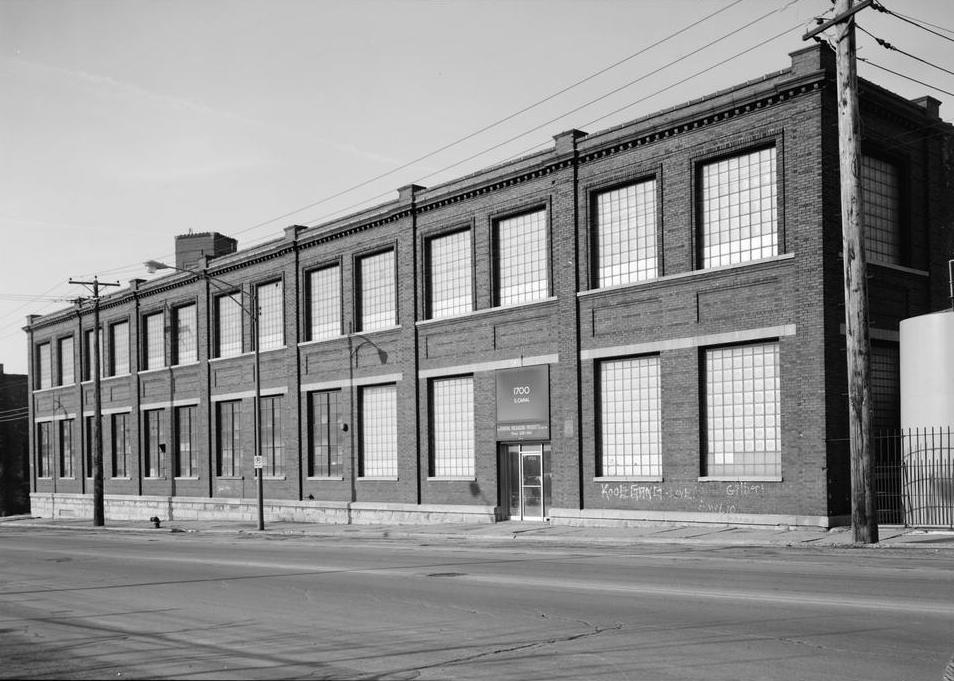 Schoenhofen Brewery - Edelweiss Beer, Chicago Illinois 1628-1702 S. CANAL ST. NORTHEAST FRONT, VIEW TO SOUTHWEST 1983