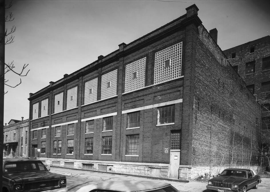 Schoenhofen Brewery - Edelweiss Beer, Chicago Illinois 1741 S. CLINTON ST. SOUTH FRONT, VIEW TO NORTHEAST 1983