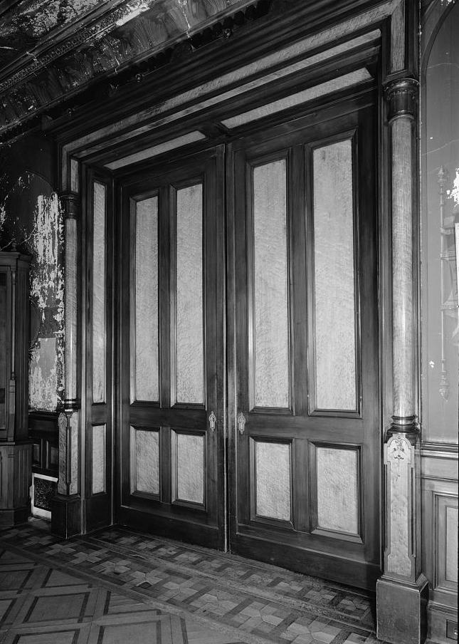 Hegeler Carus Mansion, La Salle Illinois 2008 First floor, salon, pocket doors from hallway