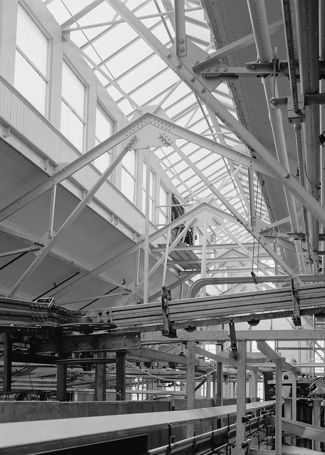 Wiedemann Brewing Company, Newport Kentucky 1985 Bottling Shop 7 INTERIOR ROOF DETAIL LOOKING EAST FROM SOUTH WALL OF BUILDING