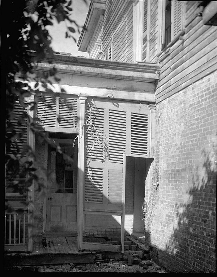 Woodlawn Plantation Mansion, Napoleonville Louisiana October, 1936 SOUTH COURT LOOKING WEST