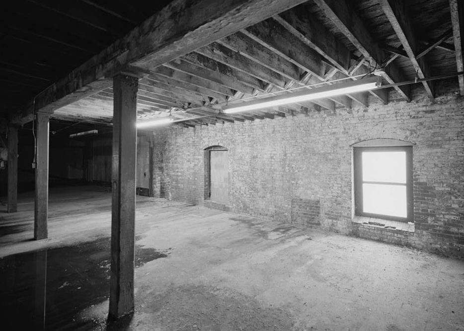 Boston Beer Company (Original), Boston Massachusetts 1996 BUILDING 2:  THIRD FLOOR, VIEW SOUTHWEST:  WEST AND SOUTH WALLS.