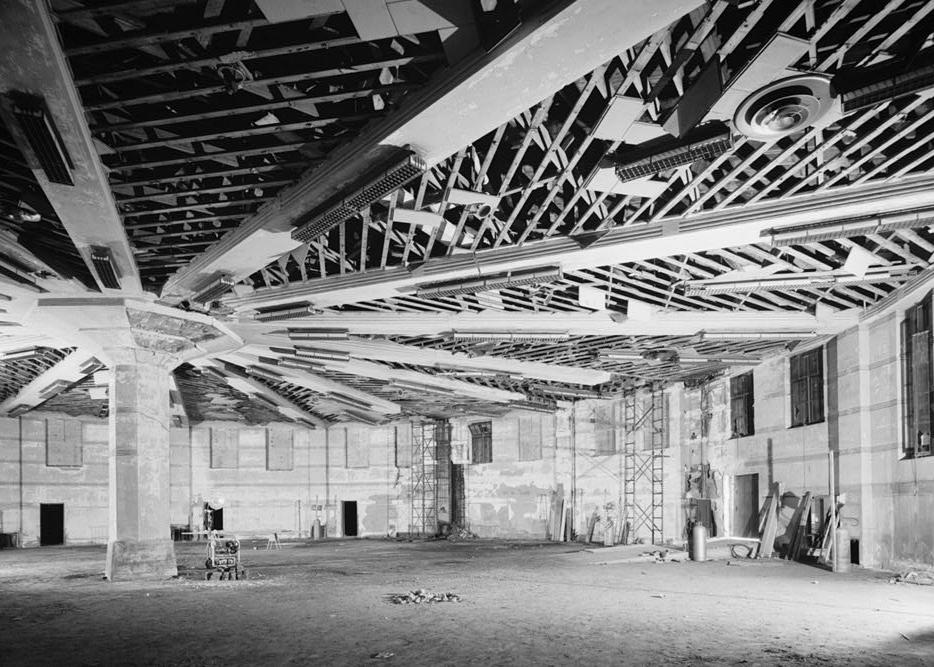 Cyclorama Building, Buffalo New York 1987  FIRST FLOOR, MAIN ROOM, LOOKING WEST/SOUTHWEST