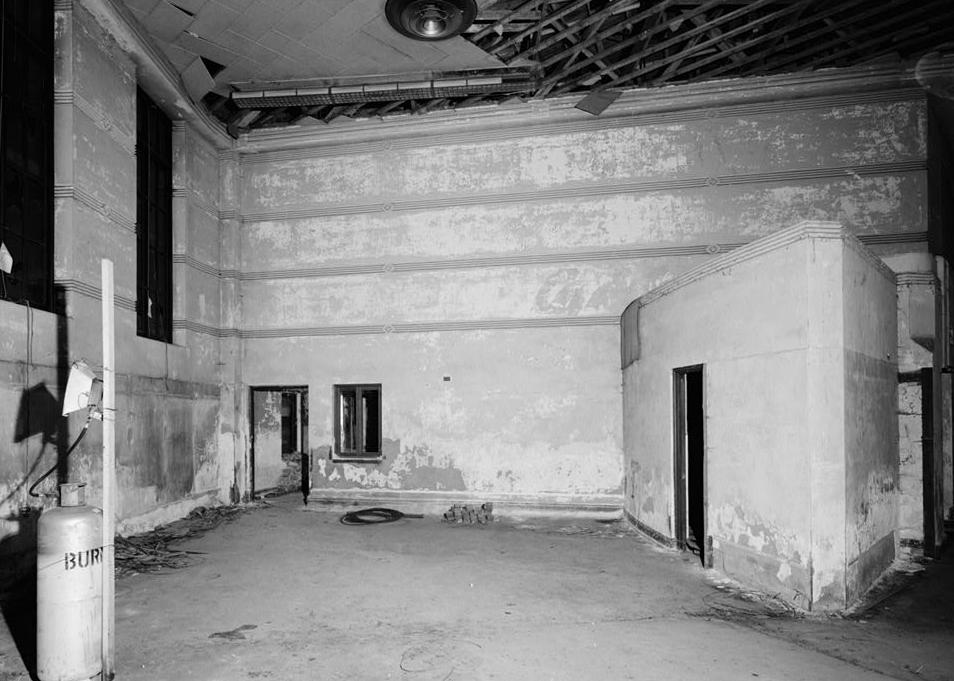 Cyclorama Building, Buffalo New York 1987 FIRST FLOOR, MAIN ROOM, LOOKING SOUTHEAST, DETAIL OF FACADE SIDE AND ENTRANCE