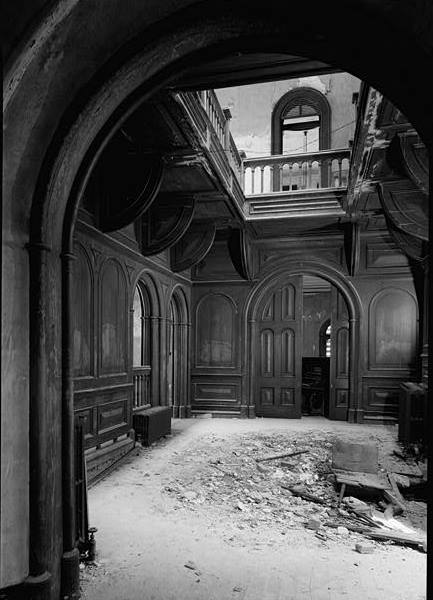 Wyndclyffe Mansion (Linden Grove), Rhinebeck New York FIRST-FLOOR MAIN STAIR HALL, LOOKING NORTHEAST FROM SOUTHWEST