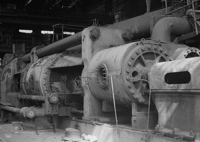 Republic Iron and Steel Company Youngstown Works, Ohio UNITED-TOD TWIN-TANDEM STEAM ENGINE, SHOWING HIGH-PRESSURE CYLINDER AND EXTENSION OF HOUSING.