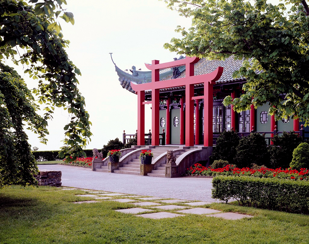 Marble House - William Vanderbilt House, Newport Rhode Island 2006 Chinese Tea House