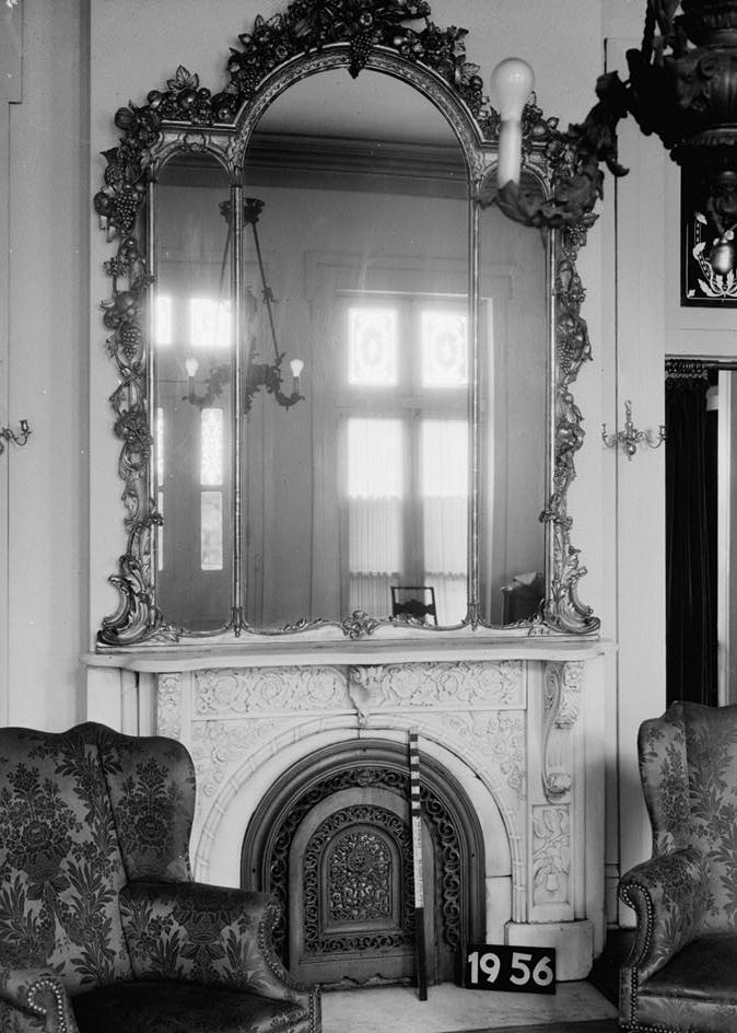 Belmont Mansion, Nashville Tennessee 1936 MANTEL AND MIRROR IN ENTRANCE FOYER (LOOKING NORTH).