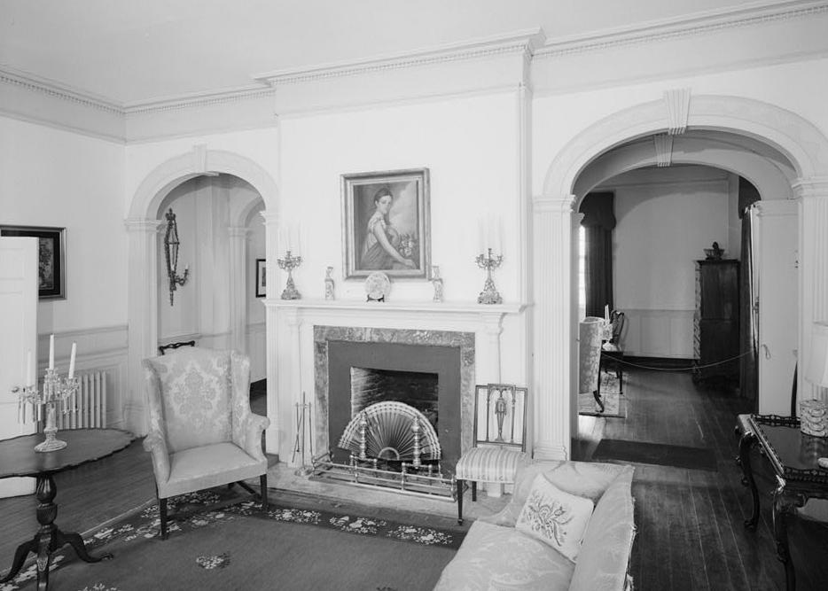 Berkeley Plantation - Harrison Family Home, Charles City Virginia SOUTHEAST PARLOR, FIRST FLOOR, LOOKING TO NORTH WALL (1981)