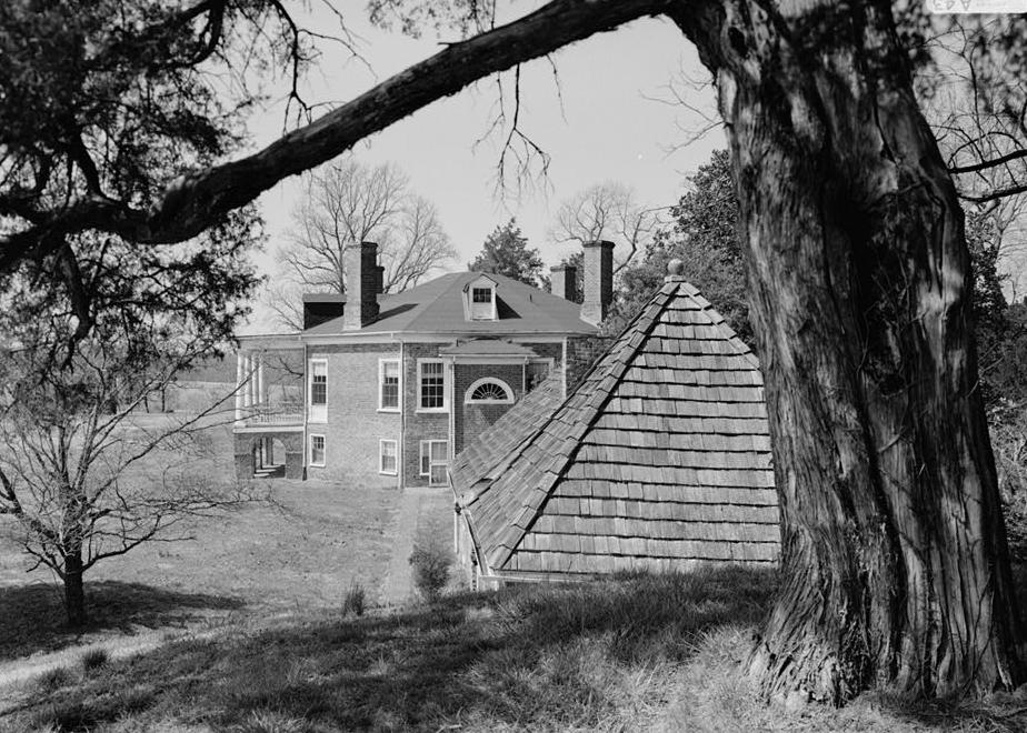 Poplar Forest - Thomas Jefferson Retreat, Forest Virginia GENERAL VIEW OF COMPLEX (1986)