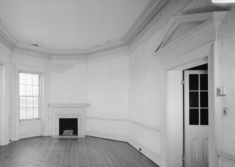 Poplar Forest - Thomas Jefferson Retreat, Forest Virginia FIRST FLOOR, SOUTH ROOM, VIEW FROM EAST TO WEST, SOUTH INTERIOR DOOR TO RIGHT (1986)