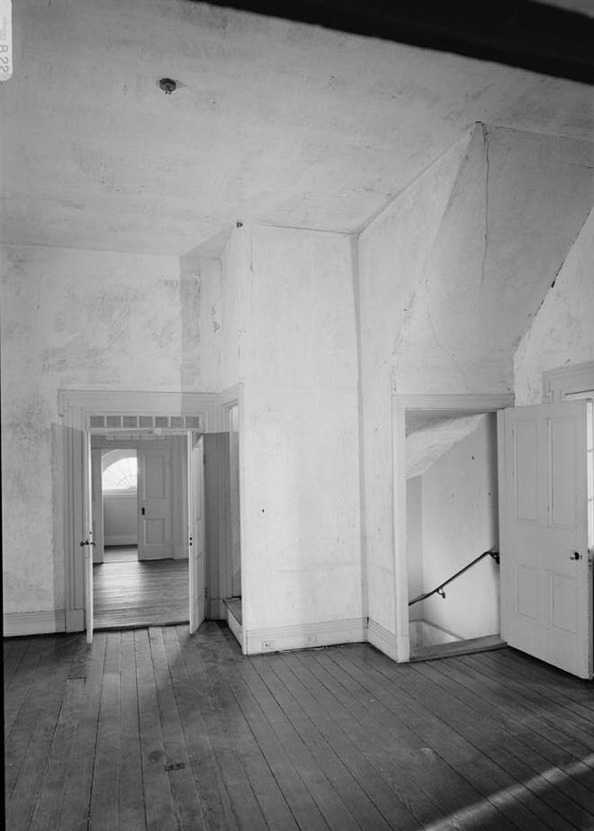 Poplar Forest - Thomas Jefferson Retreat, Forest Virginia FIRST FLOOR, CENTRAL ROOM, VIEW TO WINDER STAIR IN SOUTHEAST CORNER (1986)
