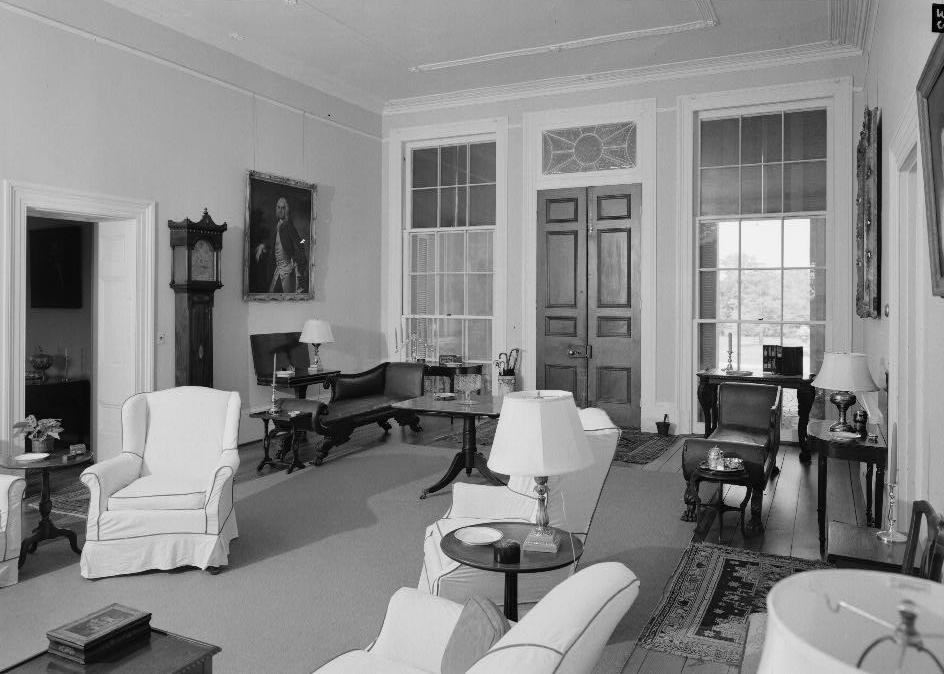 Mount Airy Plantation, Warsaw Virginia Main house, hall, from the southwest (1971)
