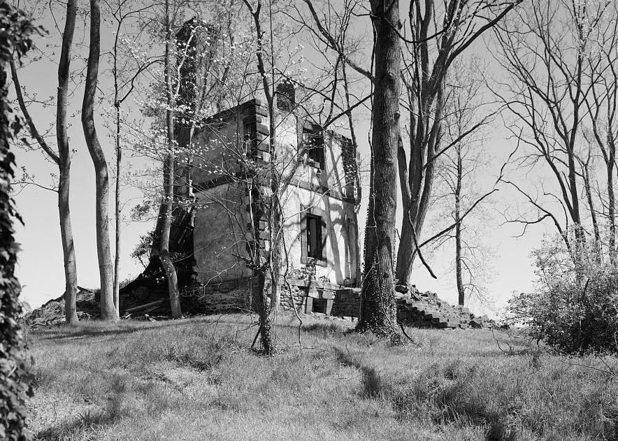 Menokin - Francis Lightfoot Lee House Ruins, Warsaw Virginia View of the house ruins (1998)
