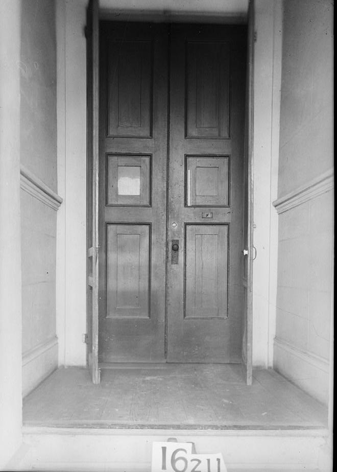 Gaineswood Mansion, Demopolis Alabama Close-up of guest entrance from porte cochere. 1935