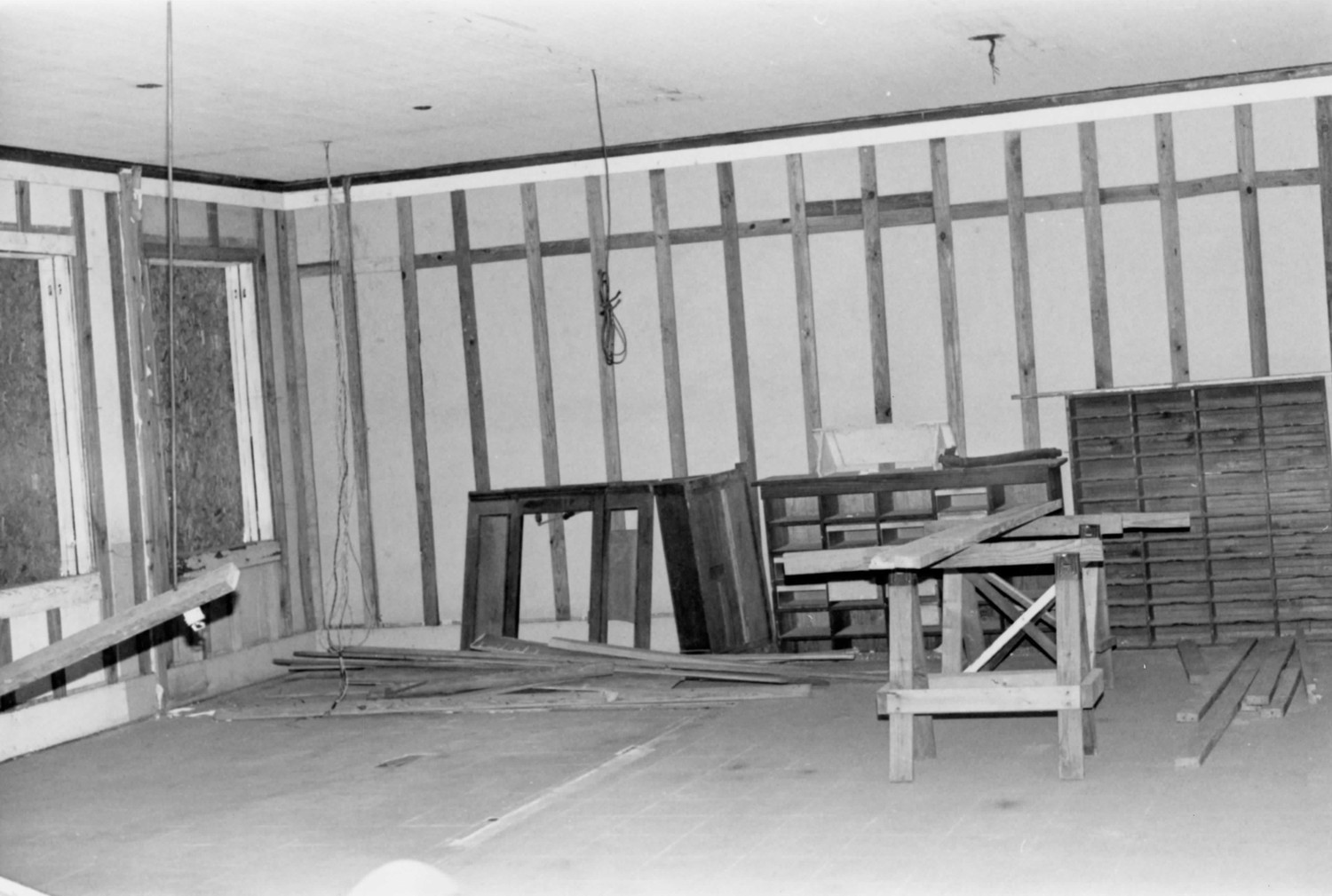Atlantic Coastline Railroad Passenger Depot, Dothan Alabama Interior, looking West (1993)