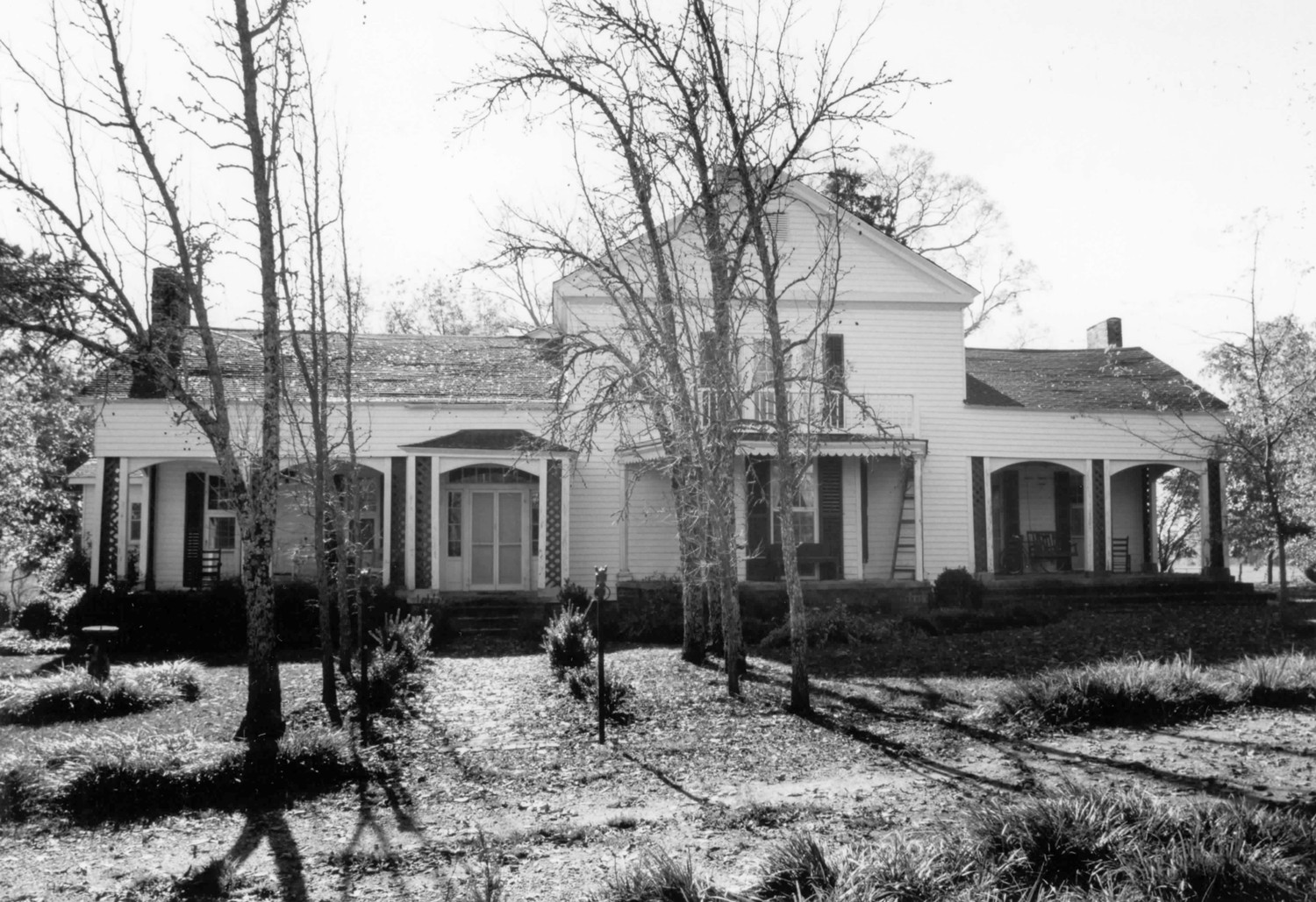 Front facade (1990)