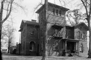 Kenworthy Hall - Carlisle-Martin House, Marion Alabama