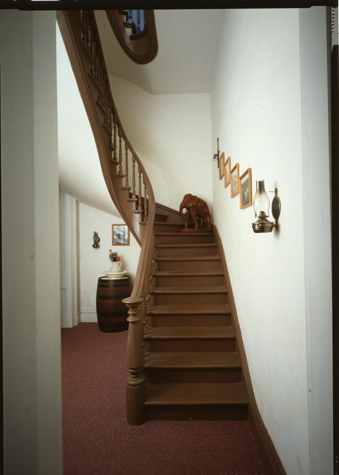 Kenworthy Hall - Carlisle-Martin House, Marion Alabama ELLIPTICAL STAIR