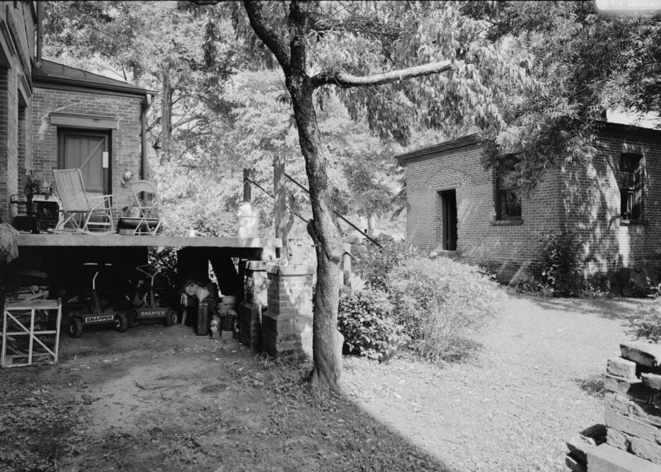 Kenworthy Hall - Carlisle-Martin House, Marion Alabama LOOKING SOUTHEAST TO NORTHWEST PAST THE SOUTHEAST CORNER OF THE HOUSE TOWARD THE KITCHEN