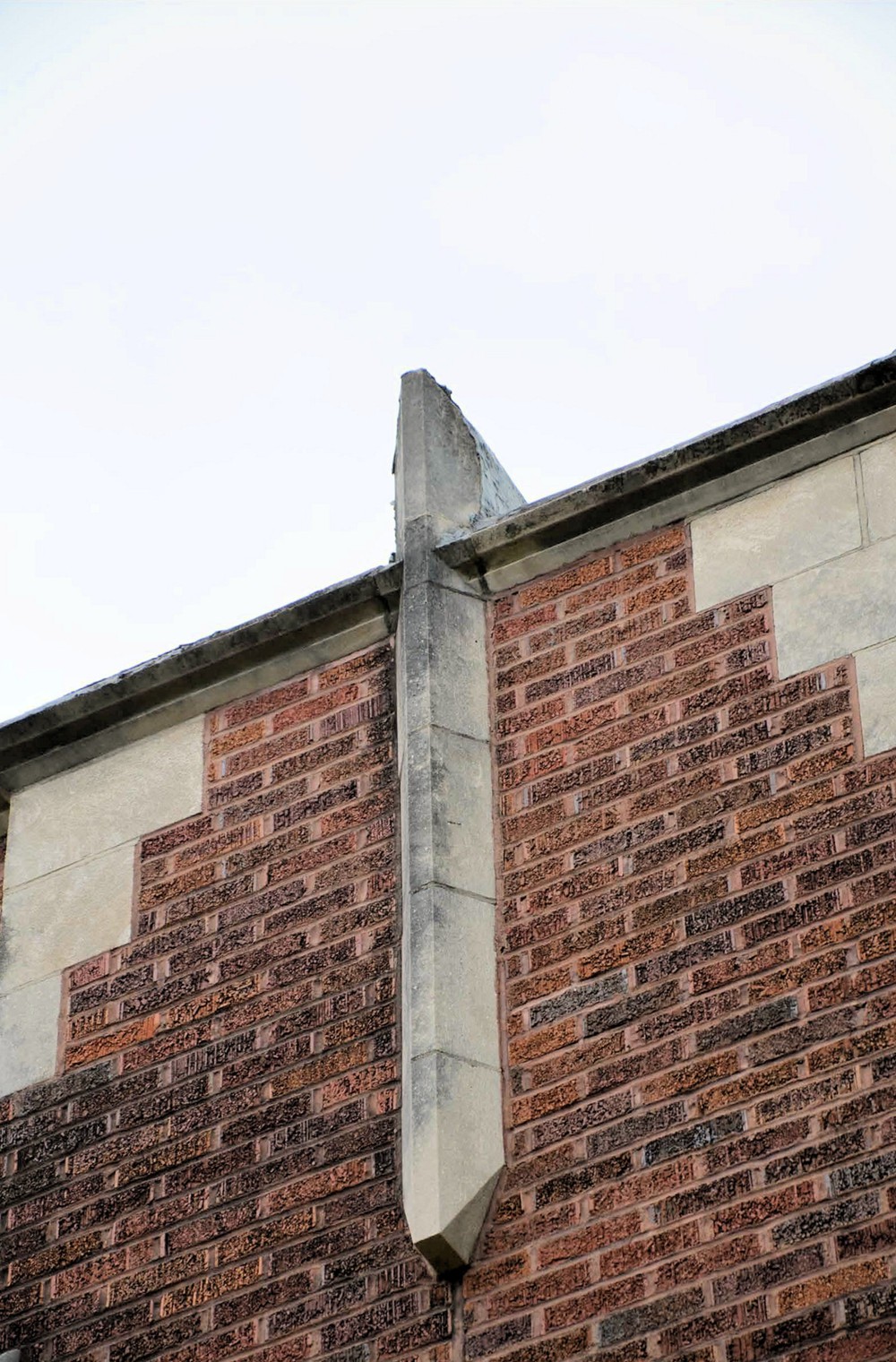 Greenwood School, Hot Springs Arkansas Typical vertical fin ornament on the front (north) facade (2016)
