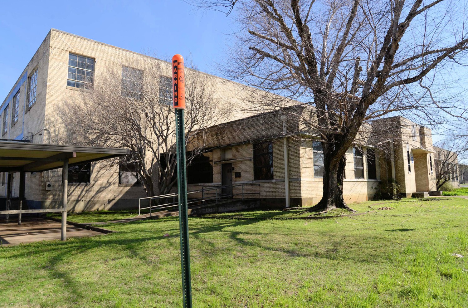 Stebbins and Roberts Office Building and Factory, Little Rock Arkansas South and west elevation (2016)