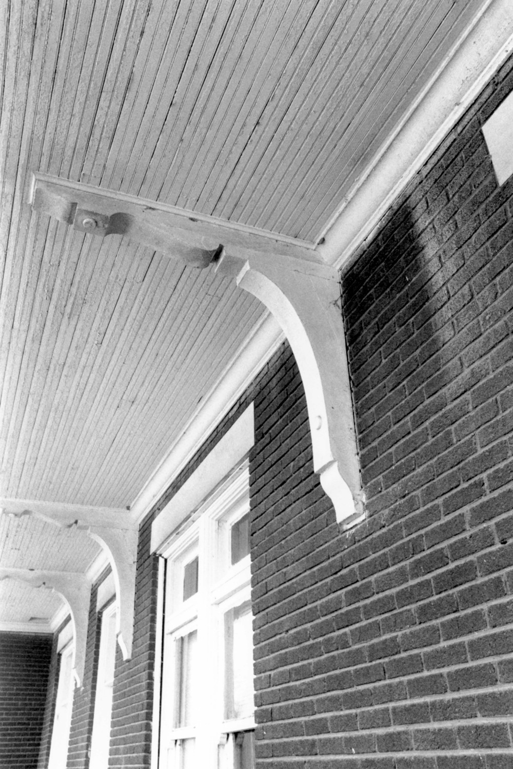 Missouri Pacific Depot, Marianna Arkansas Bracket detail (1994)