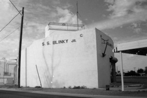 S.S. Blinky Jr. Auto Building, Casa Grande Arizona