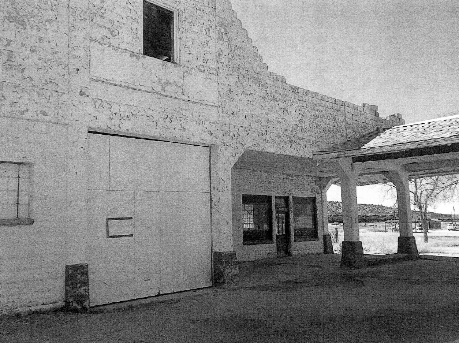 John Osterman Gas Station, Peach Springs Arizona Storefront and office entrance on the north elevation (2006)
