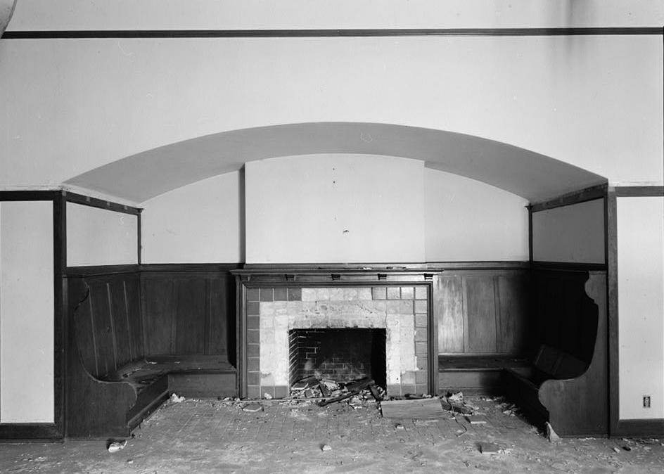 Campbell Union Grammar School, Campbell California KINDERGARTEN, SHOWING BUILT-IN SEATING AT MASSIVE HEARTH (1983)