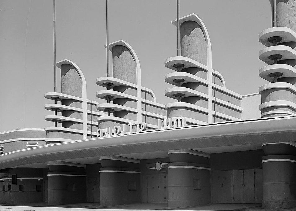 Pan Pacific Auditorium, Los Angeles California Main entrance, taken from northwest (1977)