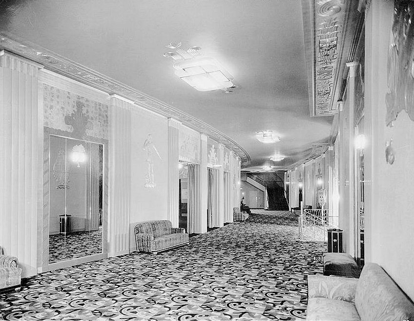 Paramount Theatre, Oakland California 1932 MEZZANINE FOYER, LOOKING NORTH