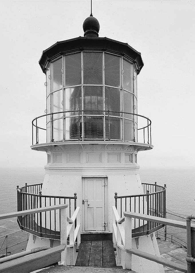 Point Reyes Lighthouse, Point Reyes Station California 1982 FIRST ORDER FRESNEL LENS, LOOKING SOUTH