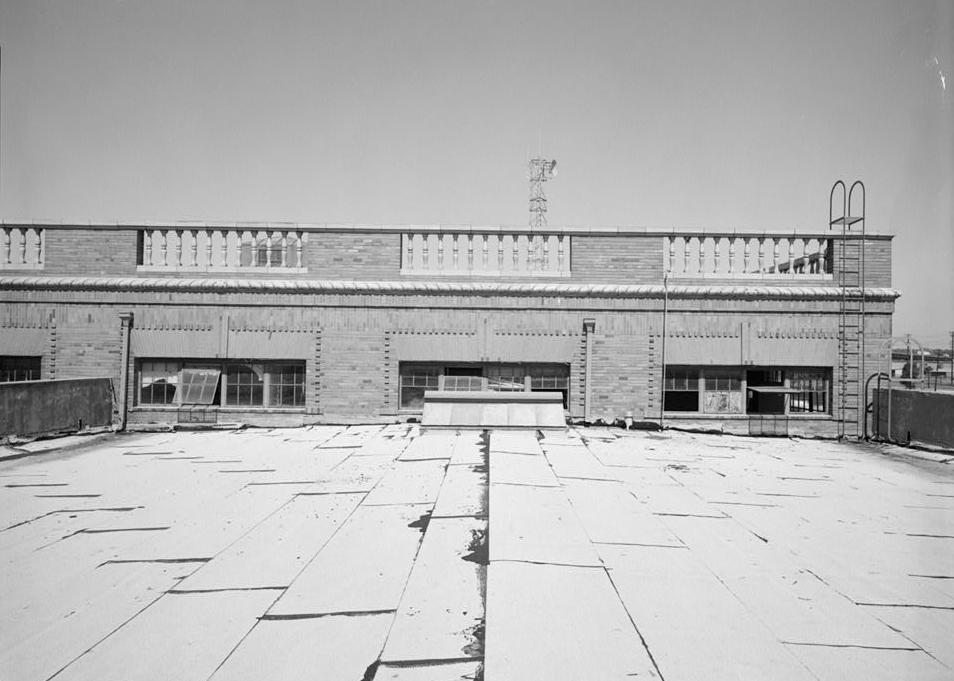 Southern Pacific Train Station Post Office, Sacramento California 1994 View of west end of loading dock roof and top of Express Building, looking to the west