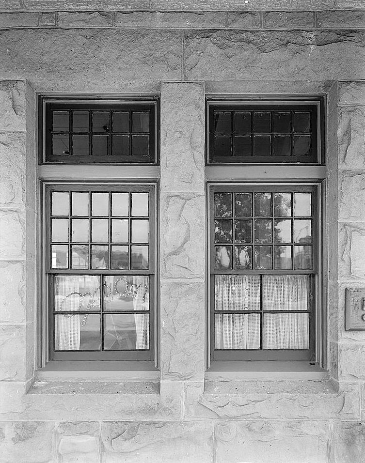Southern Pacific Railroad Train Depot, San Carlos California 1987 Detail, coupled windows in southwest facade of waiting room, view to northeast