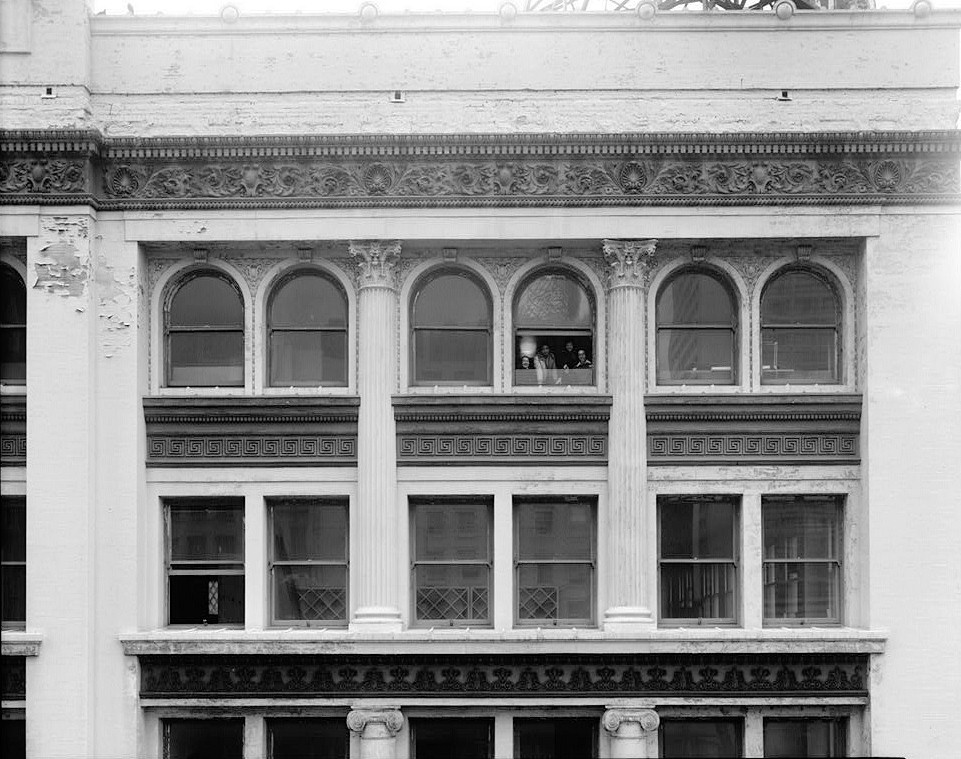 City of Paris Dry Goods Company, San Francisco California 1979 NORTH ELEVATION, FIFTH AND SIXTH FLOORS, WESTERN PORTION 