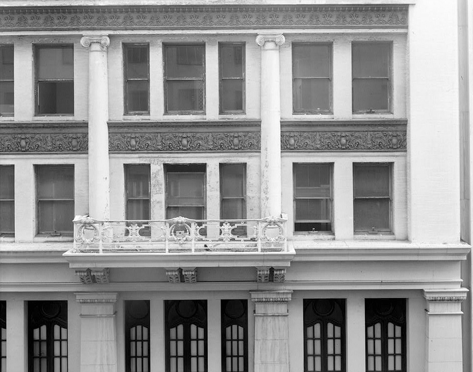 City of Paris Dry Goods Company, San Francisco California 1979 WEST ELEVATION, THIRD AND FOURTH FLOORS, SOUTHERN BAYS WITH BALCONY