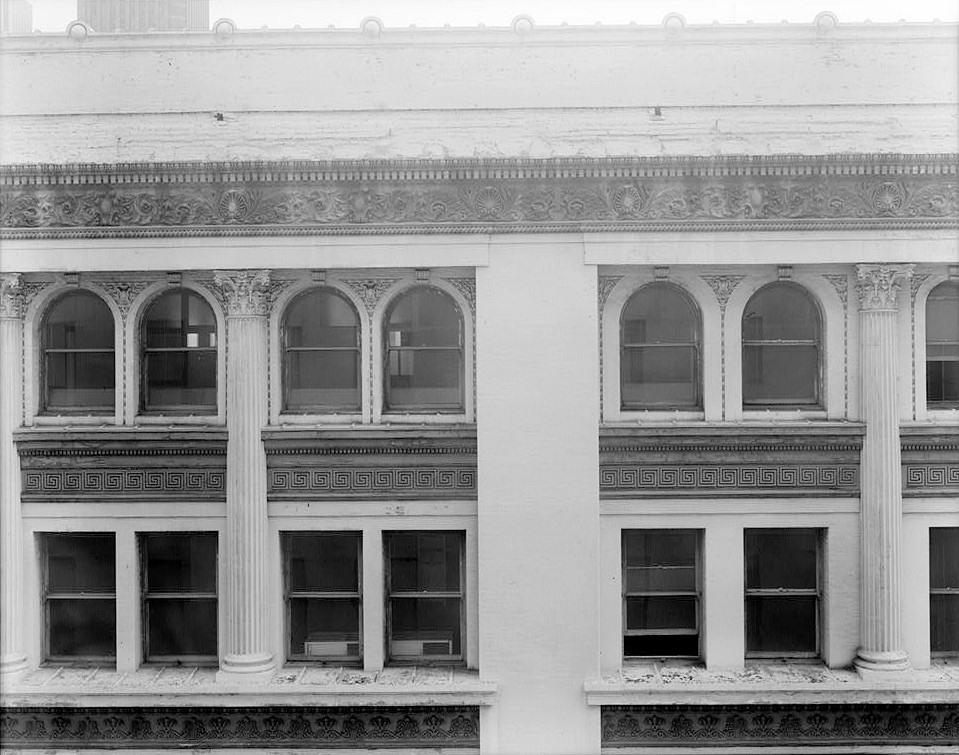 City of Paris Dry Goods Company, San Francisco California 1979 WEST ELEVATION, FIFTH AND SIXTH FLOORS, CENTRAL PORTION 