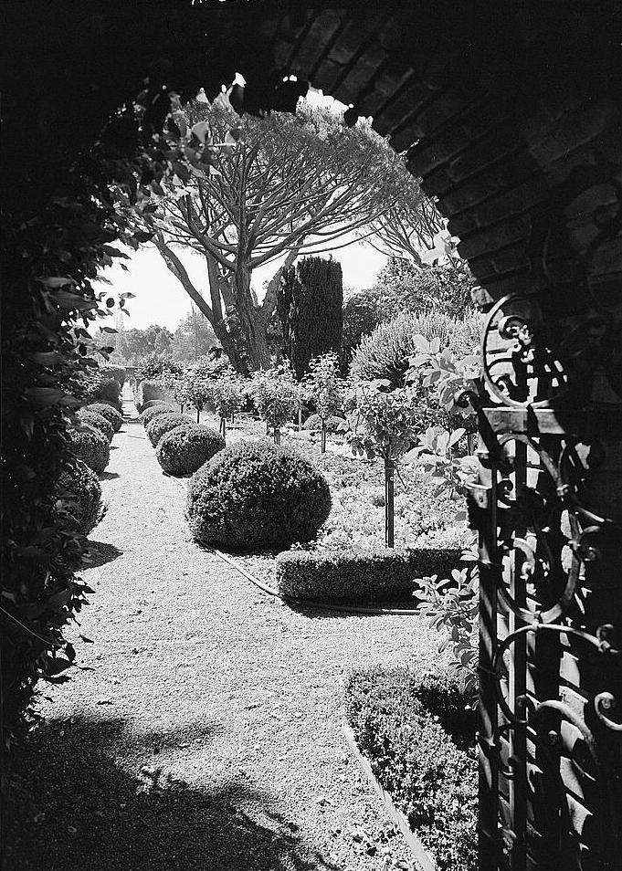 Filoli - Bourn-Roth Estate, Woodside California GARDENS