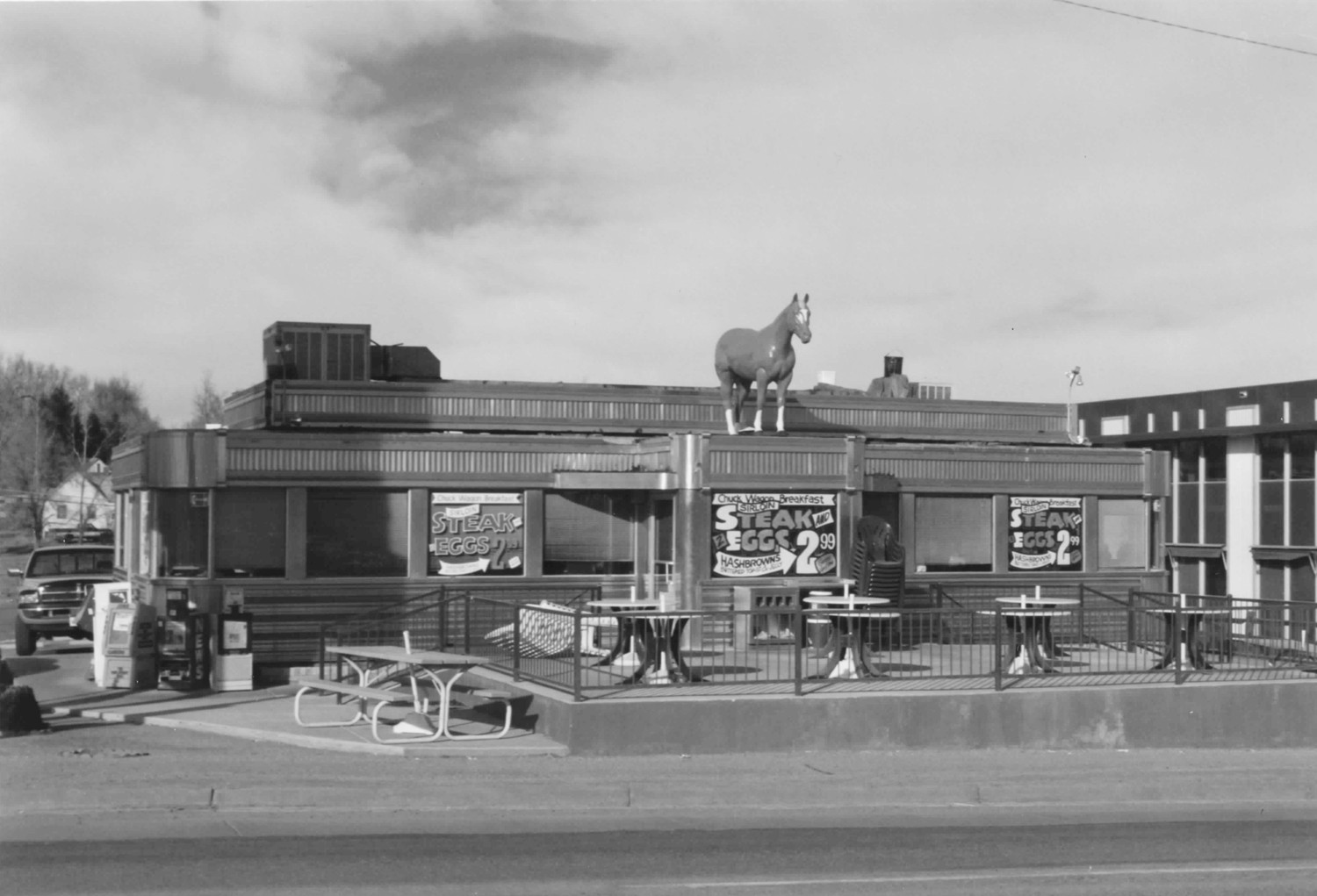 Davies' Chuck Wagon Diner, Lakewood Colorado Diner, south elevation, facing north (1997)