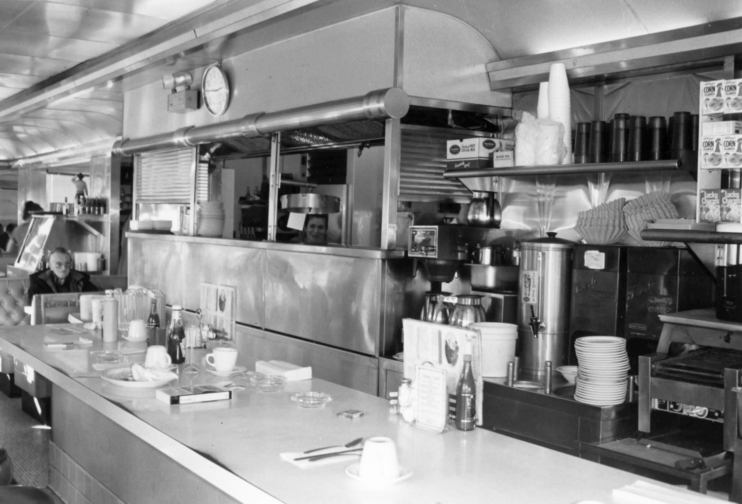 Davies' Chuck Wagon Diner, Lakewood Colorado Counter, back bar, order station, facing northwest (1997)