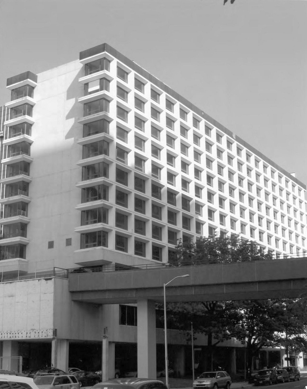 East (front) and south (side) elevations of hotel from Columbus Boulevard, showing base and tower (2011)