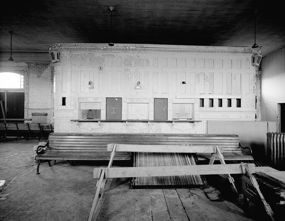 New York, New Haven & Hartford Railroad Passenger Station, Stamford Connecticut 1983 View of waiting room in eastbound station showing ticketing office