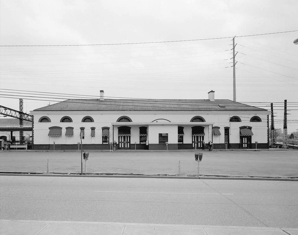 New York, New Haven & Hartford Railroad Passenger Station, Stamford Connecticut 1983 View of south (street) elevation of west bound station.