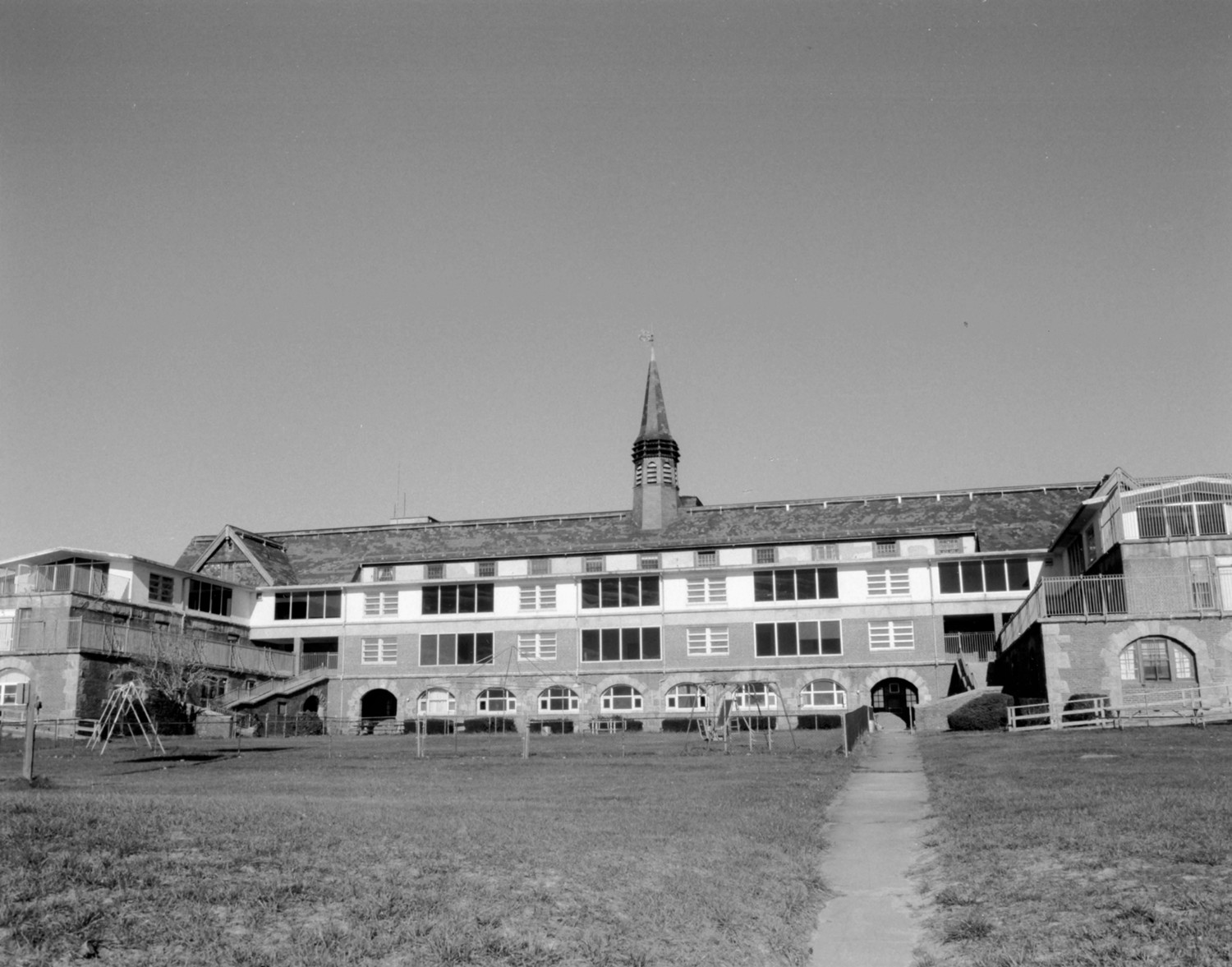 Stephen J. Maher Building, facade (1994)