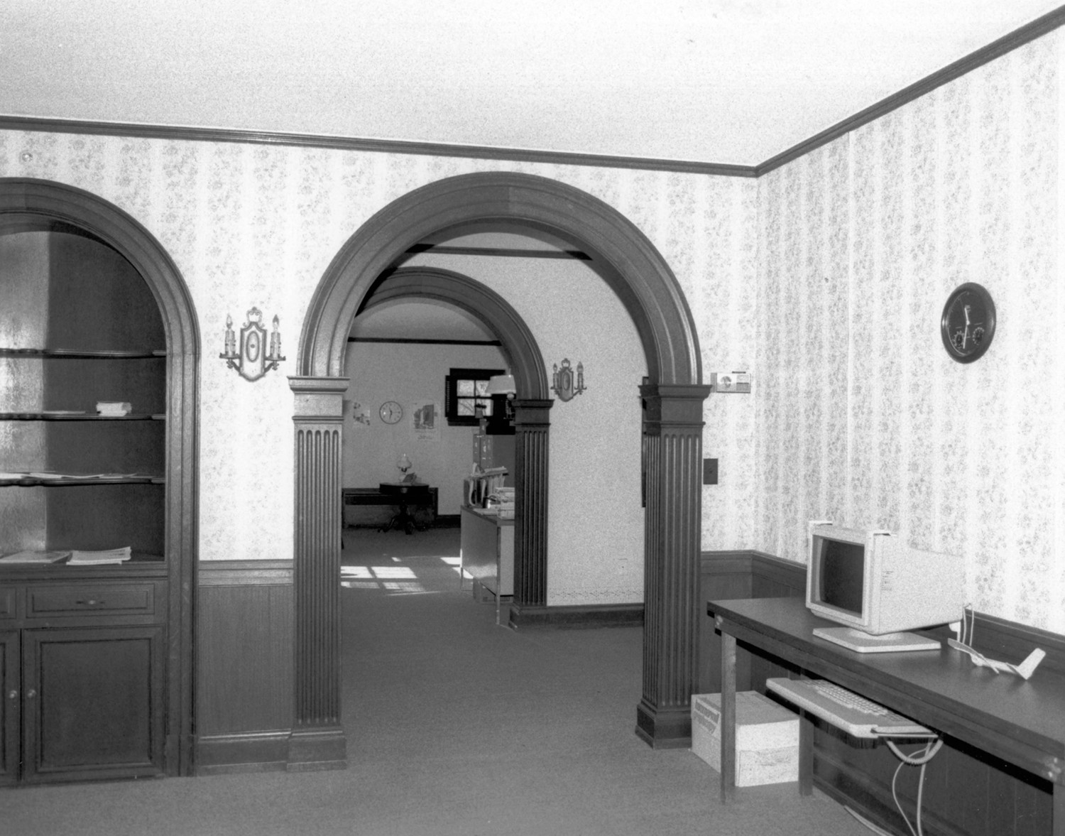 Seaside Sanatorium, Waterford Connecticut Superintendent's House, interior 1<sup>st</sup> floor from southeast room (1994)