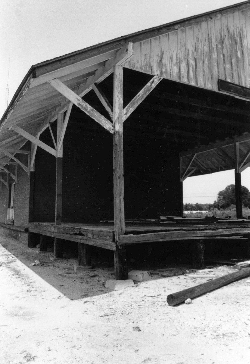 Dade City Atlantic Coast Line Railroad Depot, Dade City Florida Southwest corner detail (1993)