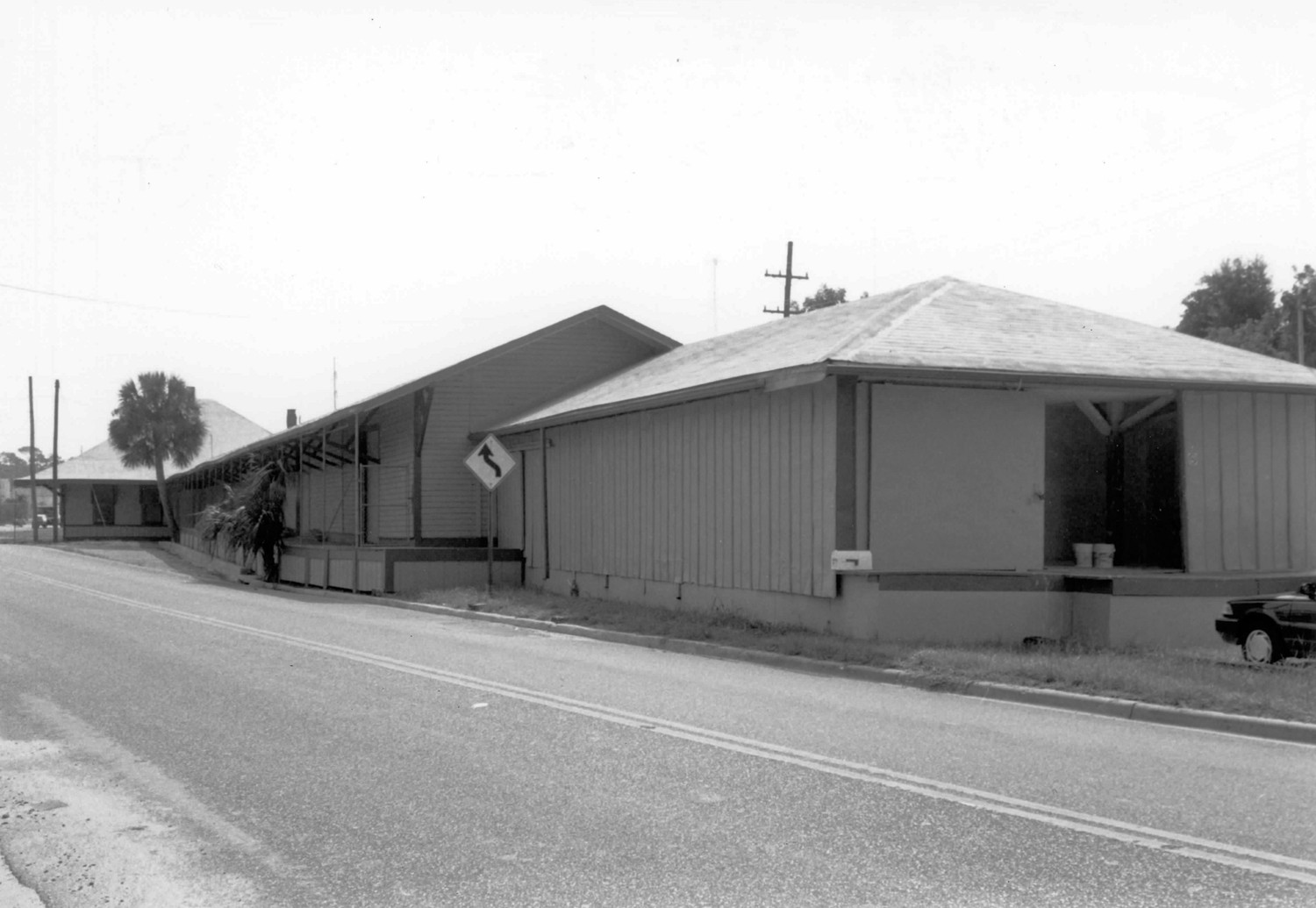 Old Gainesville Seaboard Airline Railroad Depot, Gainesville Florida West end and north facade (1995)